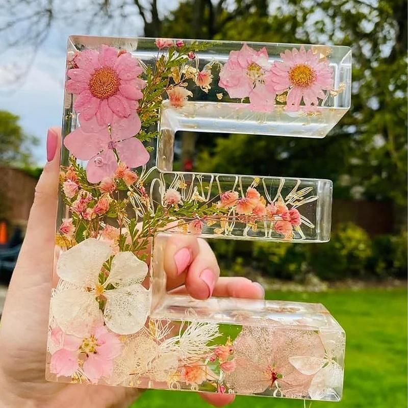 Resin Art Alphabet - 초기 문자 및 드라이 플라워 장식